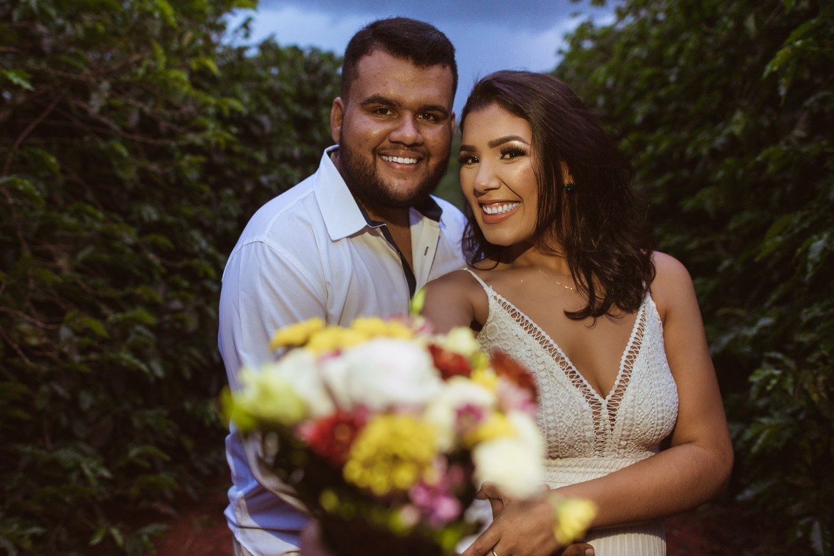 ENSAIO NAMORANDO, PAULA E HENRIQUE, PATOS DE MINAS, LAGOA FORMOSA, USINA, LIZANDRO JUNIOR, FOTOGRAFIA DE CASAMENTO
