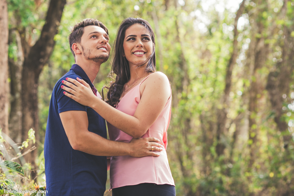 ensaio namorando ao ar livre, ensaio romantico, são gotardo mg fotografo em sao gotardo