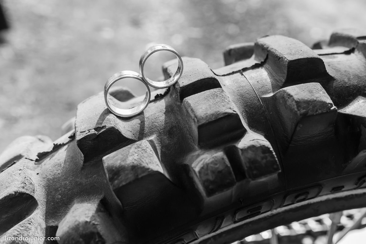ensaio namorando ao ar livre, ensaio romantico, são gotardo mg fotografo em sao gotardo, ensaio namorando motocross