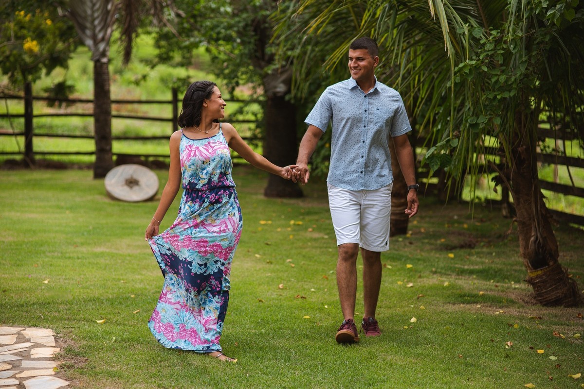ensaio namorando ao ar livre, ensaio, ensaio namorando, ensaio casal, pre casamento, pre wedding, ensaio serra do salitre, lizandro junior, fotografo de casamento