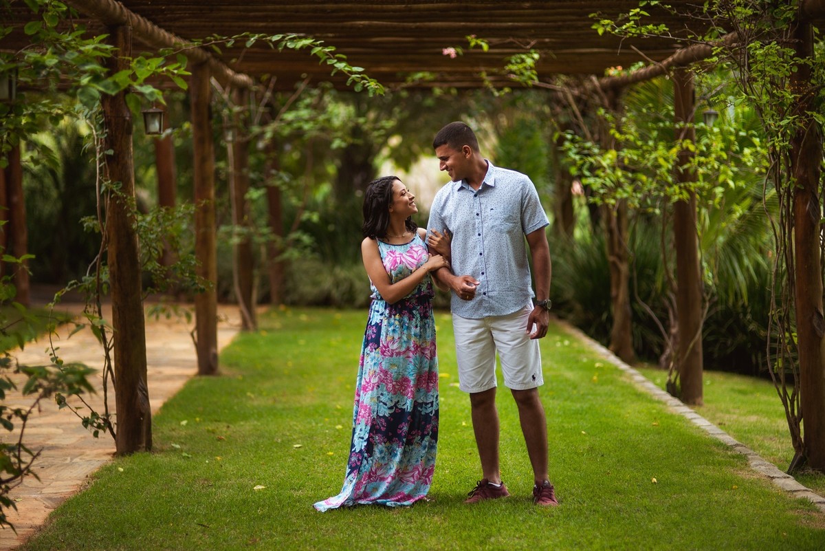 ensaio namorando ao ar livre, ensaio, ensaio namorando, ensaio casal, pre casamento, pre wedding, ensaio serra do salitre, lizandro junior, fotografo de casamento