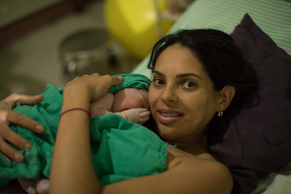 fotografia de parto humanizado hospital Sofia Feldman