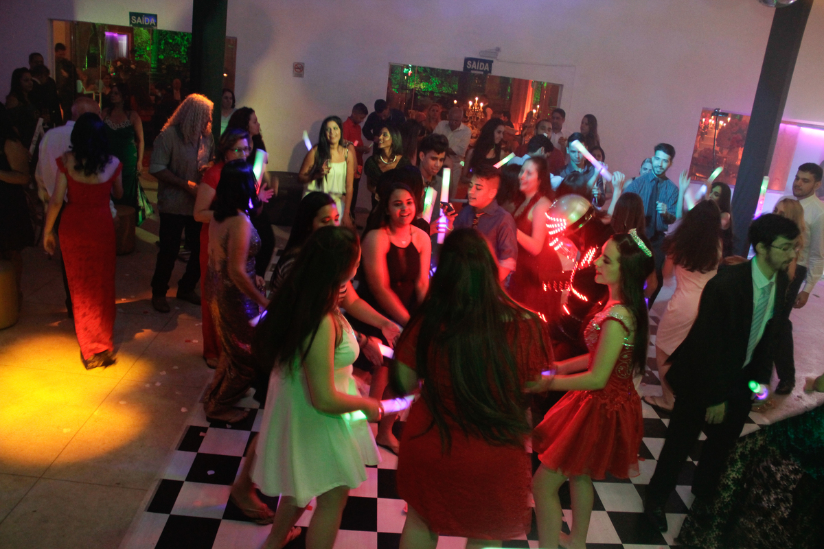 BOOK DE 15 ANOS-FOTO STUDIO BH NOIVAS