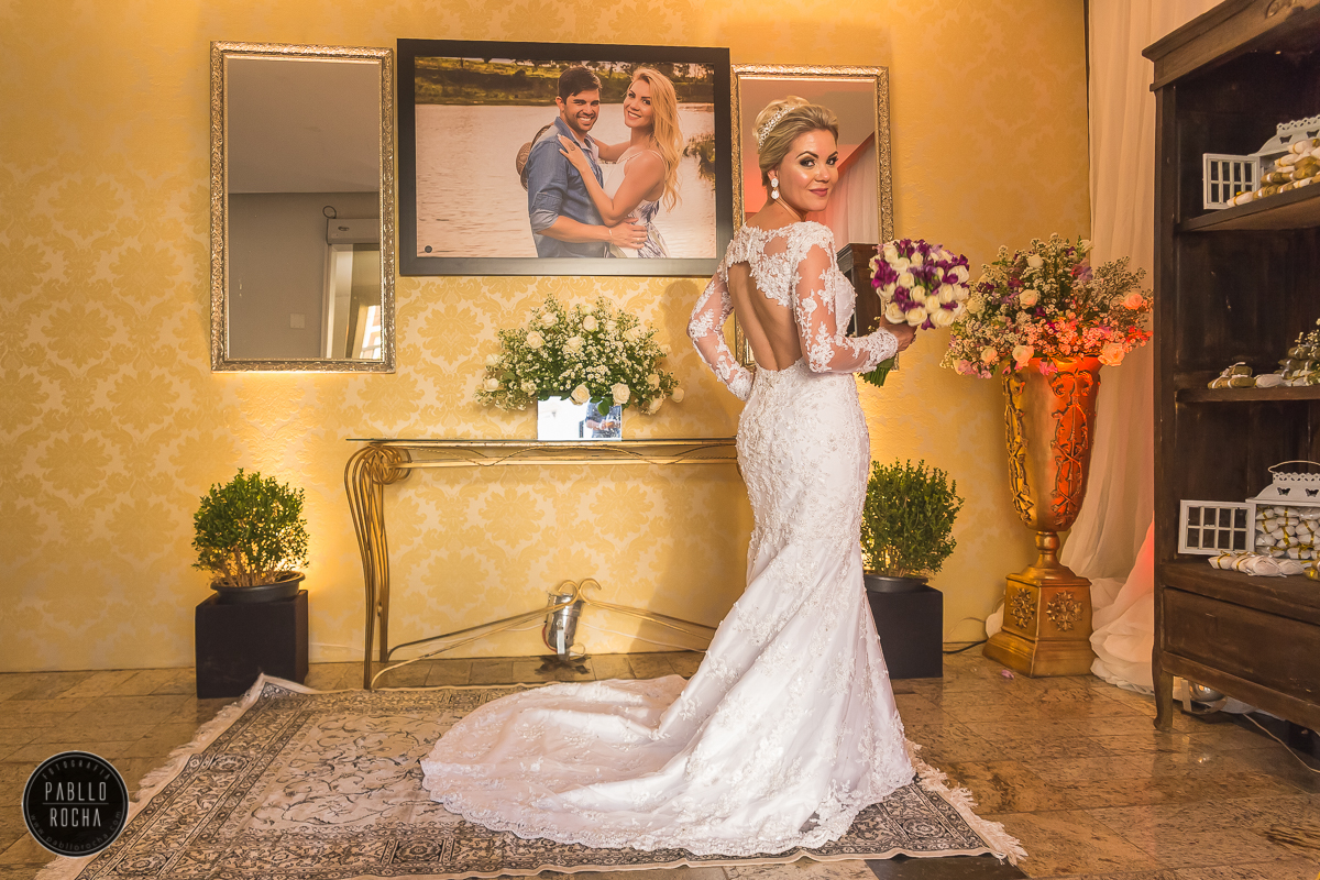 noiva posando para fotos