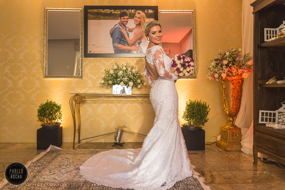 noiva posando para fotos