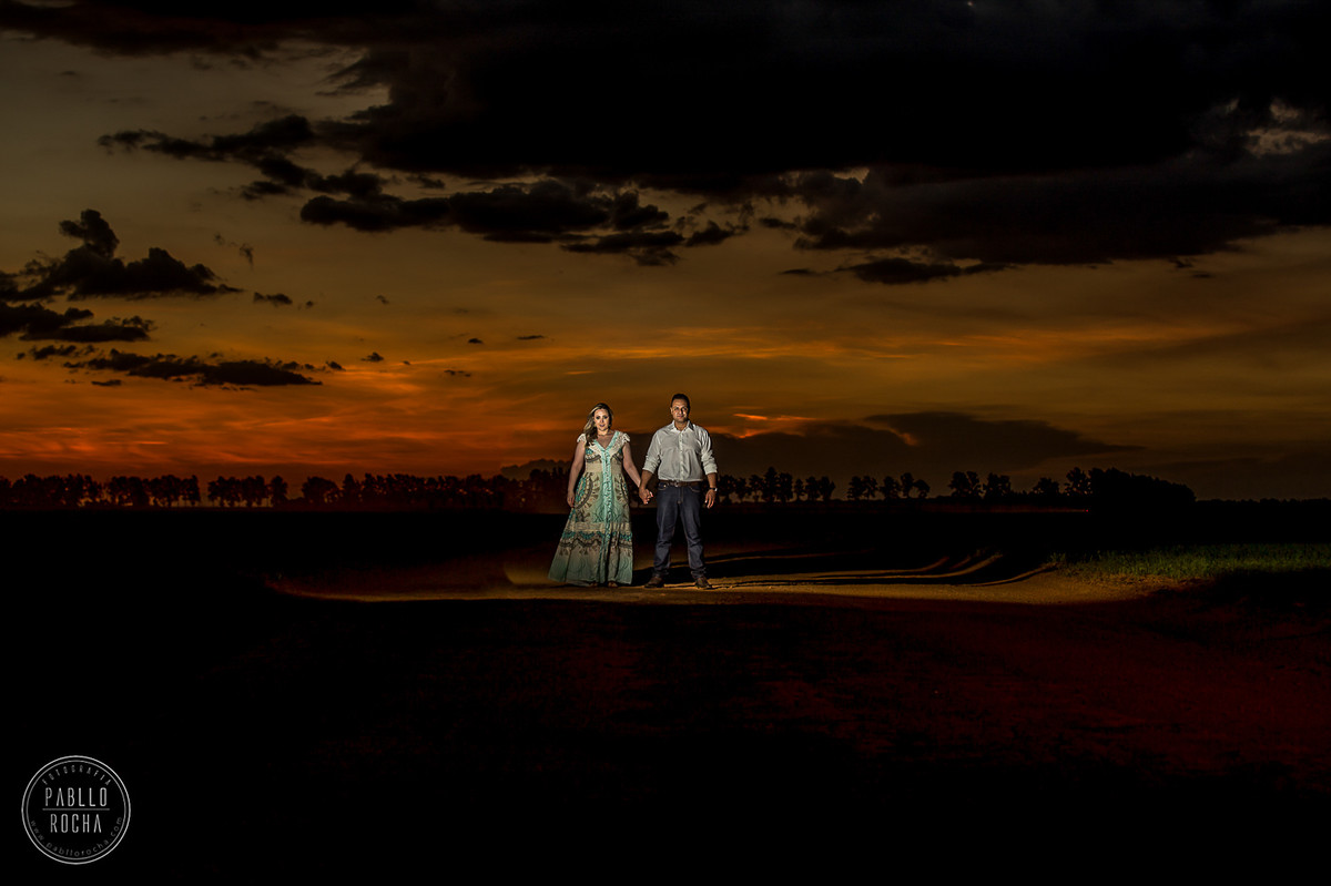 noivos  ao Por do sol