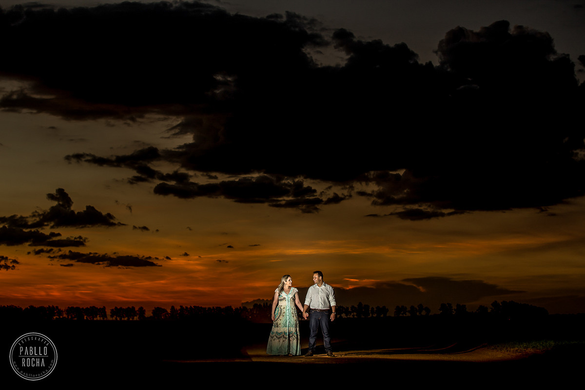 noivos  ao Por do sol