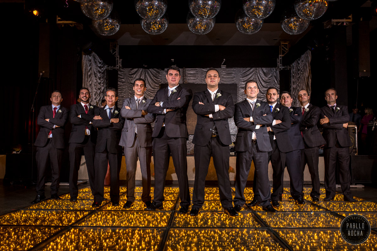 Padrinhos, noivo, pista de led, casamento,