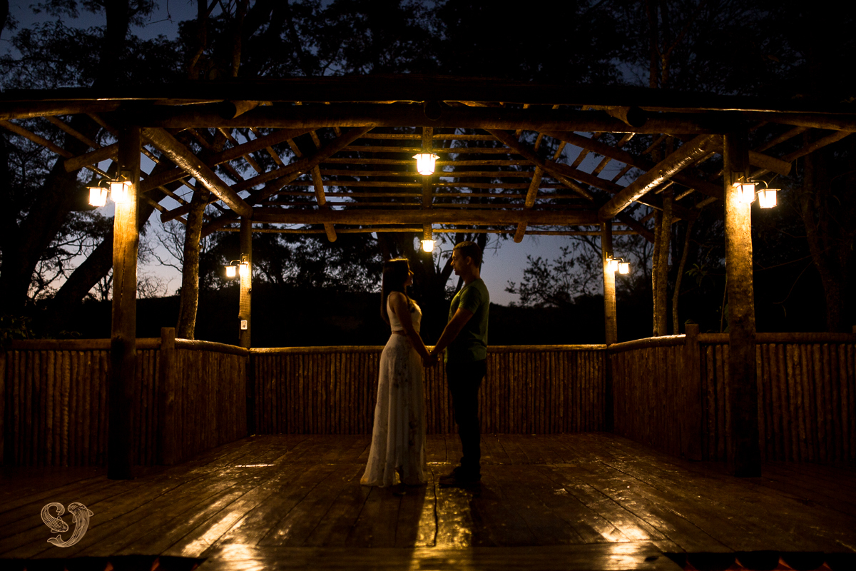 pousada avalon, namorando, ensaio casal, casamento de dia, pré casamento, silhueta