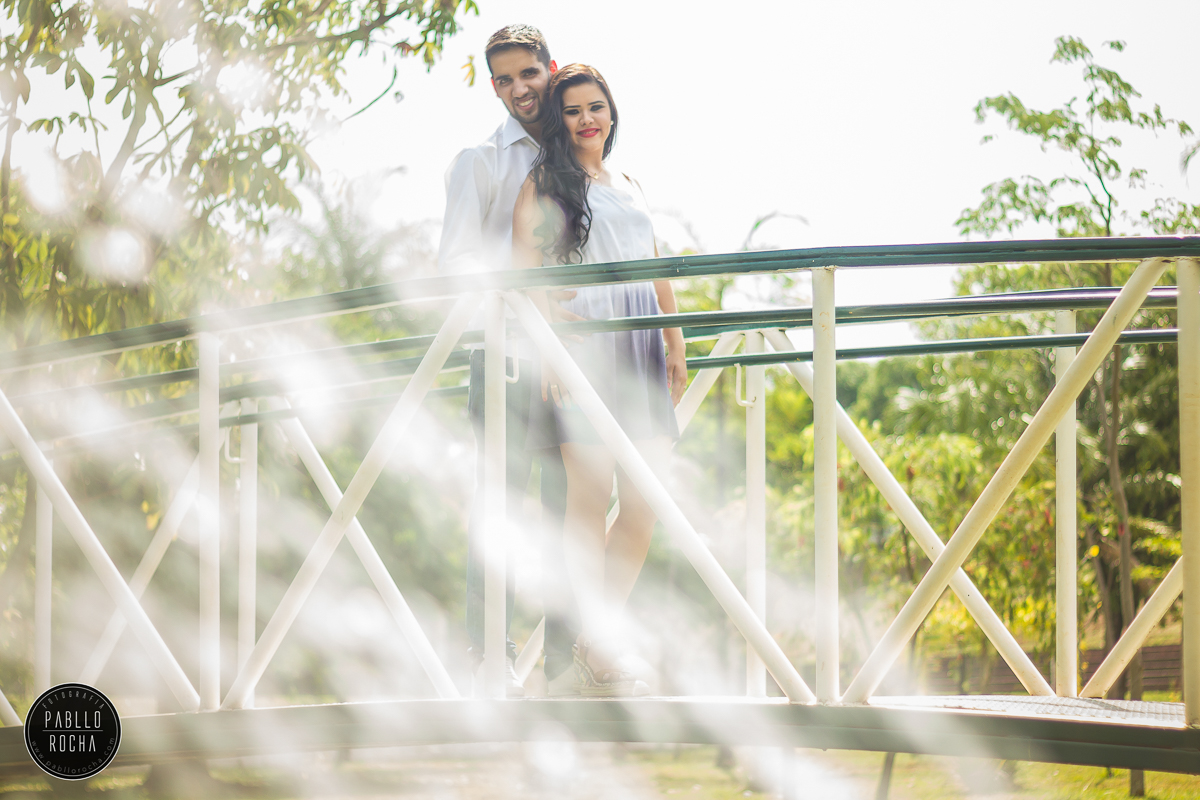 Ensaio Namorando - Ensaio Pré Casamento - PréCasamento - Parque do Sabiá - Namorando Parque do Sabiá - Pré Casamento Parque do Sabiá - Namorando na ponte
