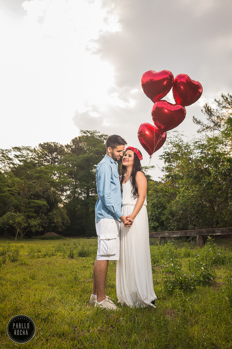 Ensaio Namorando - Ensaio Pré Casamento - PréCasamento - Parque do Sabiá - Namorando Parque do Sabiá - Pré Casamento Parque do Sabiá - balões de coração