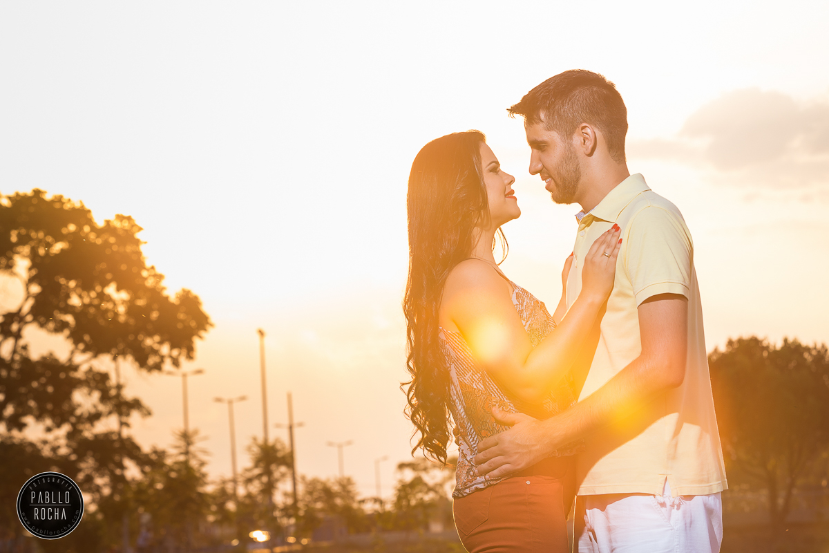 Ensaio Namorando - Ensaio Pré Casamento - PréCasamento - Parque do Sabiá - Namorando Parque do Sabiá - Pré Casamento Parque do Sabiá - por do sol