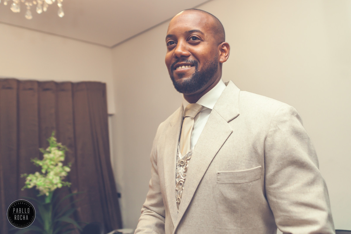 noivo em seu terno, terno de noivo