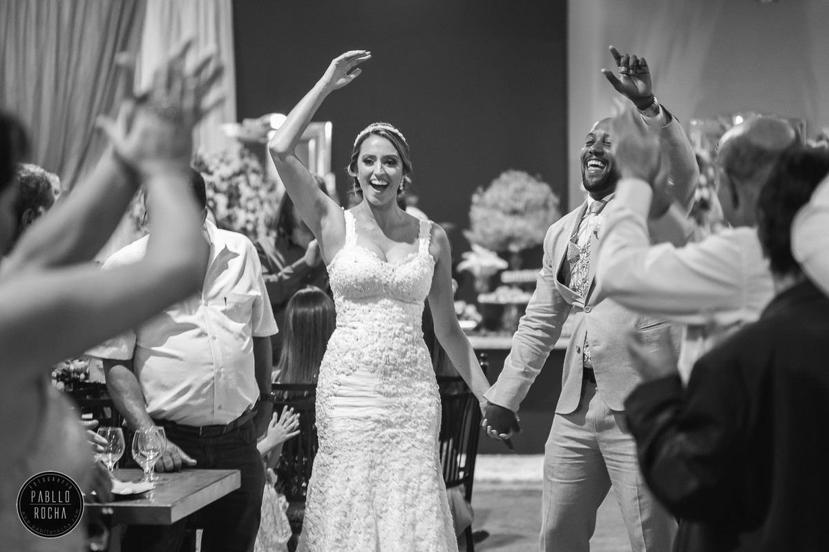 entrada dos noivos no salão