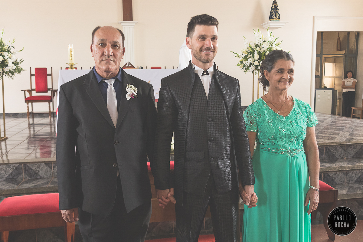 noivo esperando a noiva