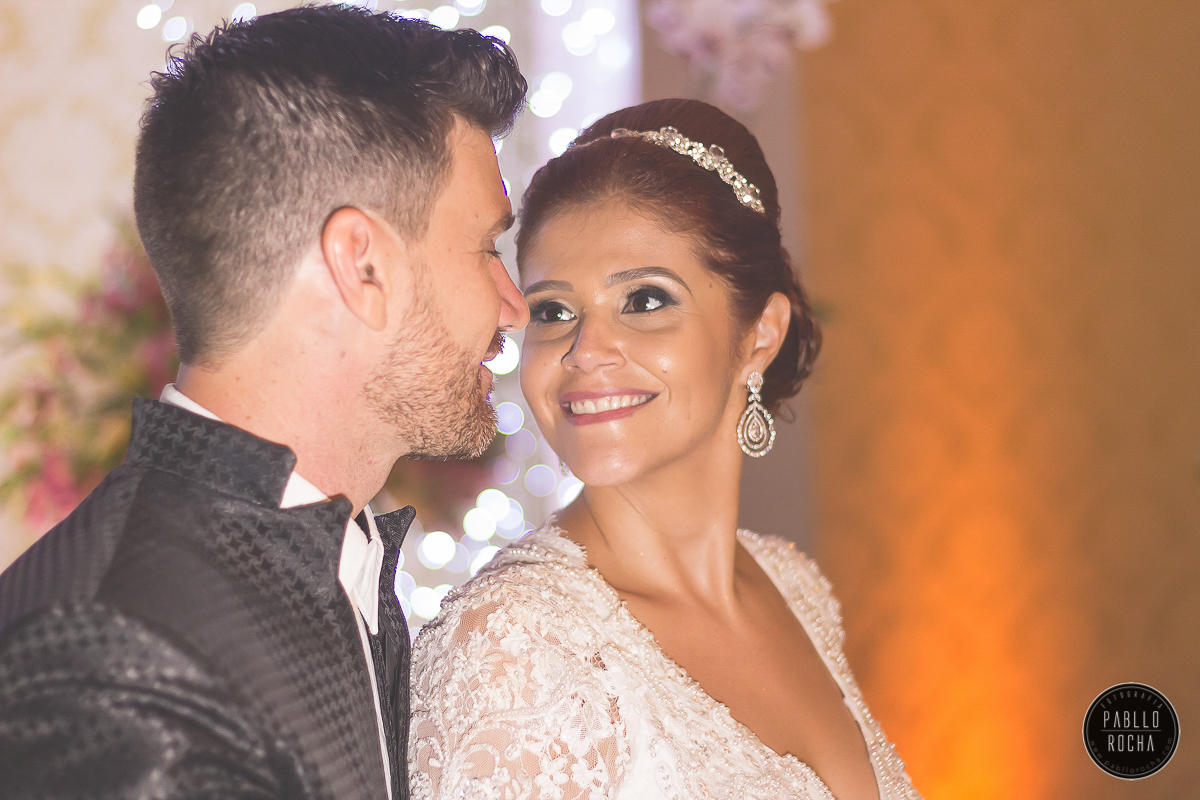 troca de olhares noivos