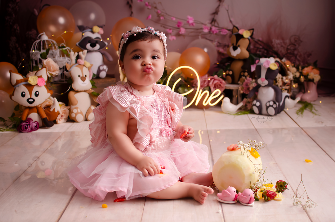 Ensaio Smash the cake realizado no Estudio especializado em Contagem/MG