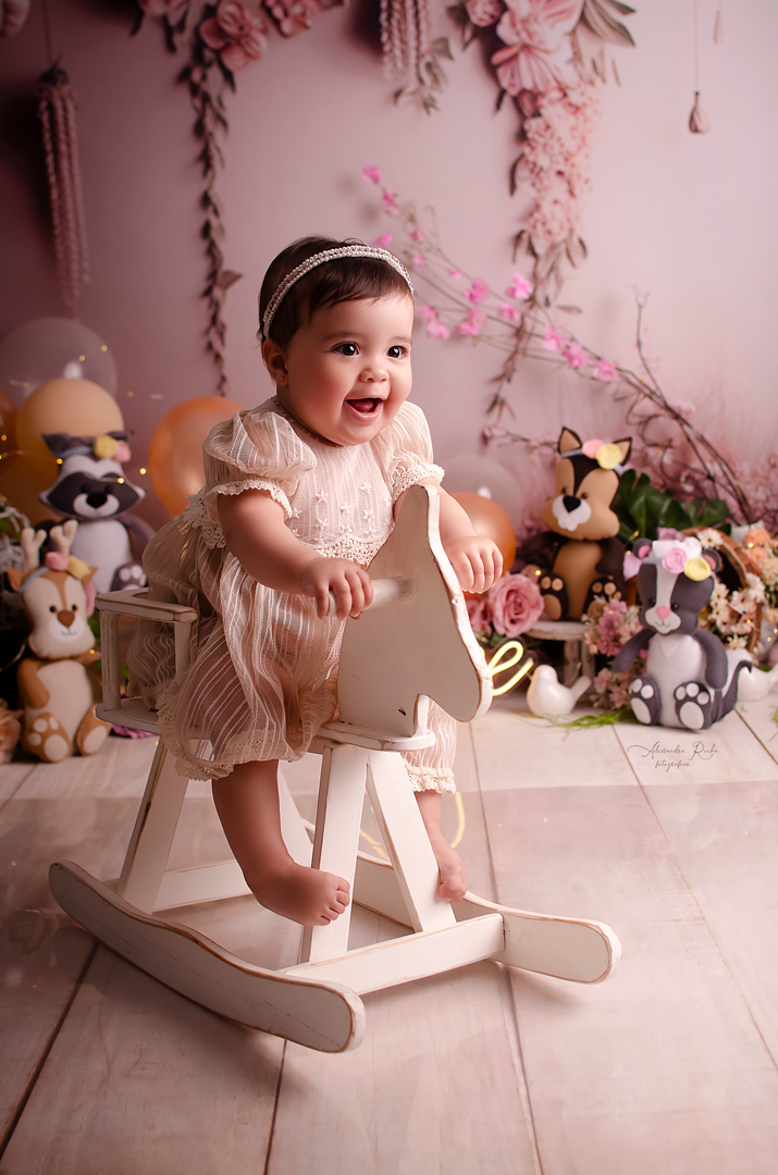 Ensaio Smash the cake realizado no Estudio especializado em Contagem/MG