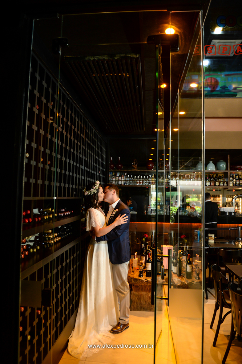 momento romantico adega de vinho coco bambu 