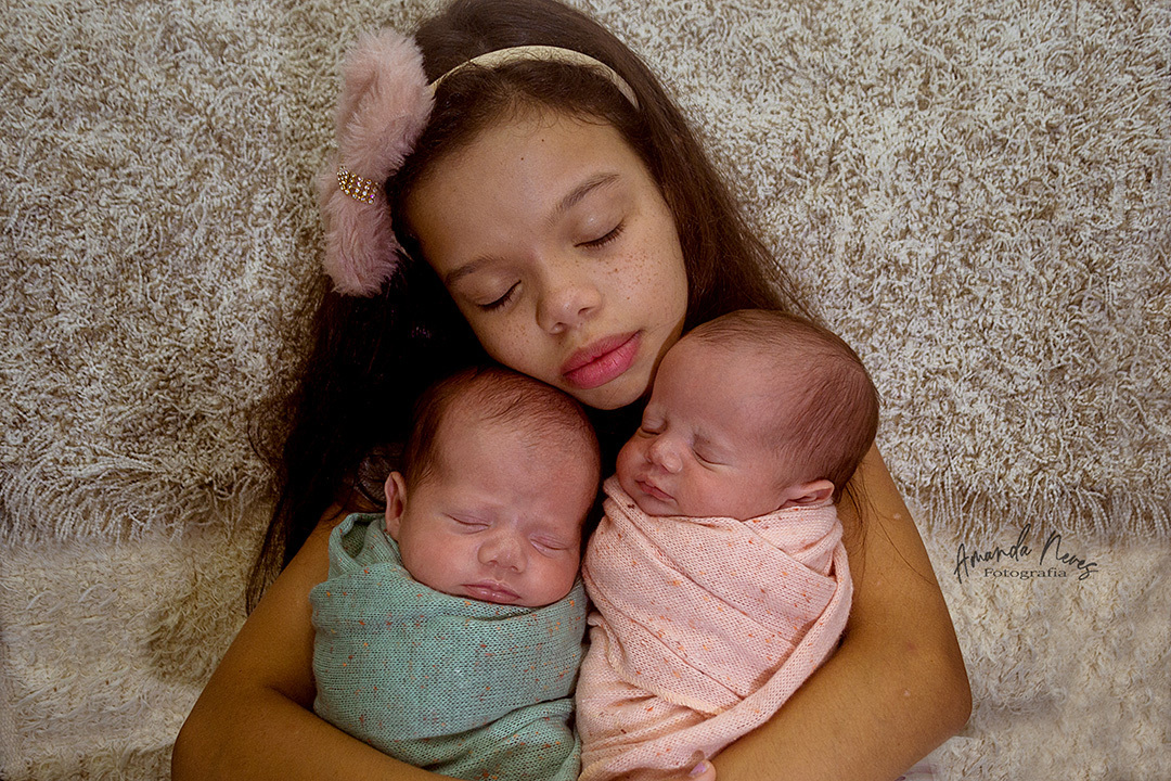 Newborn Benício e da Kyara Gêmeos 