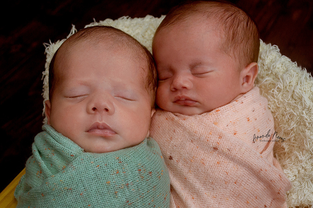 Newborn Benício e da Kyara Gêmeos 