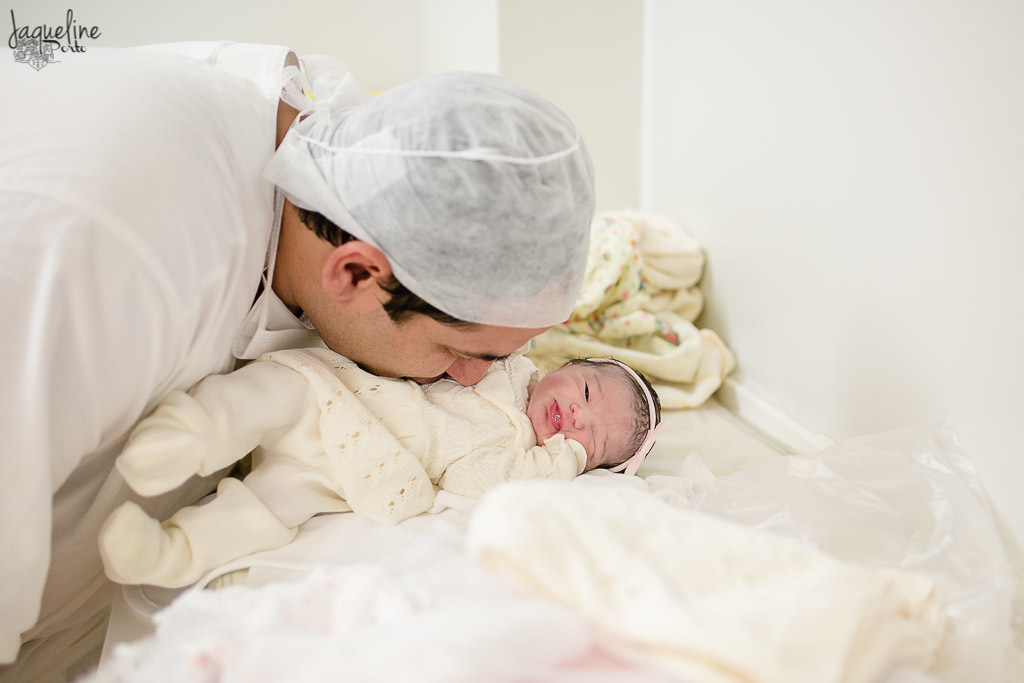 Fotógrafa-maternidade-perinatal-barra-da-tijuca-jaqueline-porto-obstetra-carolina-mocarzel-parto-cesarea