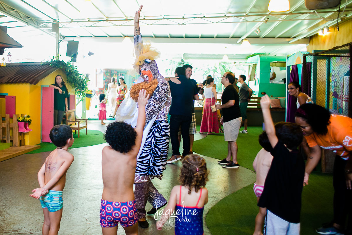 Quintal-de-contos-Niteroi-festa-tema-Jardim-Encantado