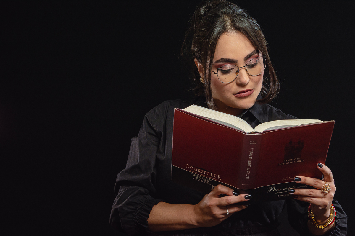 advogada; advogado; business; construção de imagem; direito; emily fanti; ensaio fotográfico; escritório; estudio fotográfico; fotografia profissional; fotografia profissional em sp; law; lawyer; retrato em estúdio; retrato profissional; advocacia