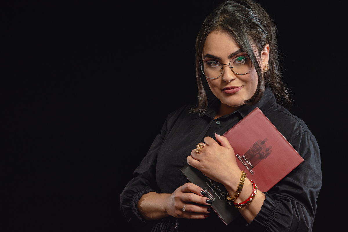advogada; advogado; business; construção de imagem; direito; emily fanti; ensaio fotográfico; escritório; estudio fotográfico; fotografia profissional; fotografia profissional em sp; law; lawyer; retrato em estúdio; retrato profissional; advocacia