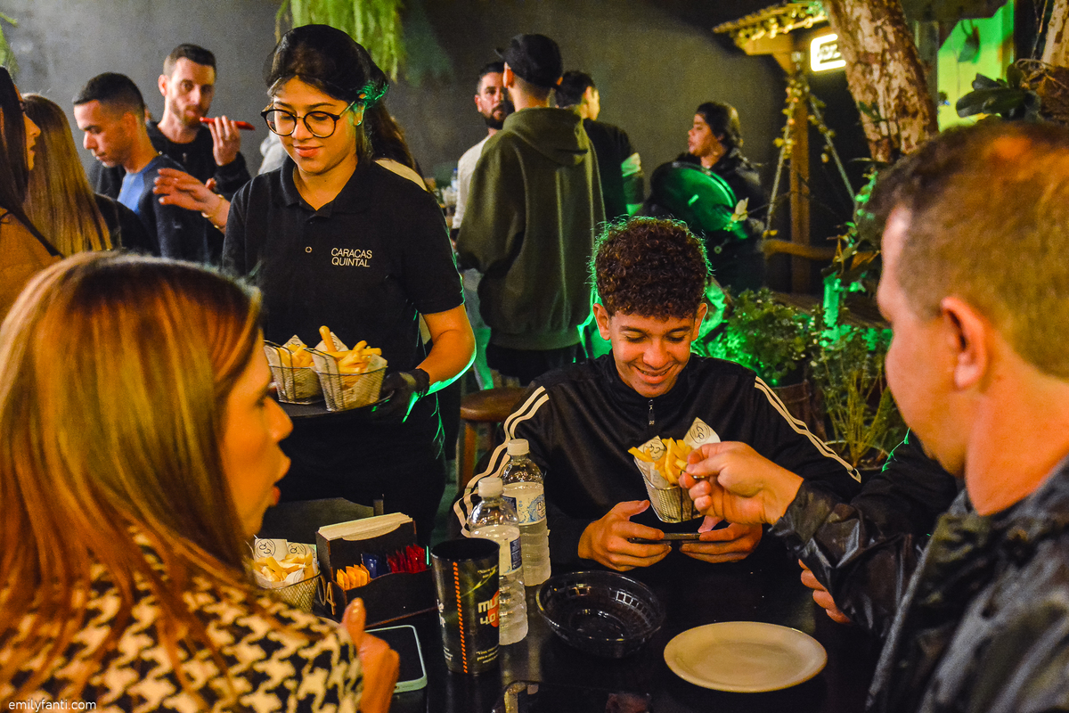 aniversário, balada abc, bar, bday, caracas quintal, comemoração, emily fanti, festa, fotografia de aniversário adulto, fotografia de aniversário em são paulo, fotografia de aniversário no ABC, fotografia de eventos , fotografia no abc