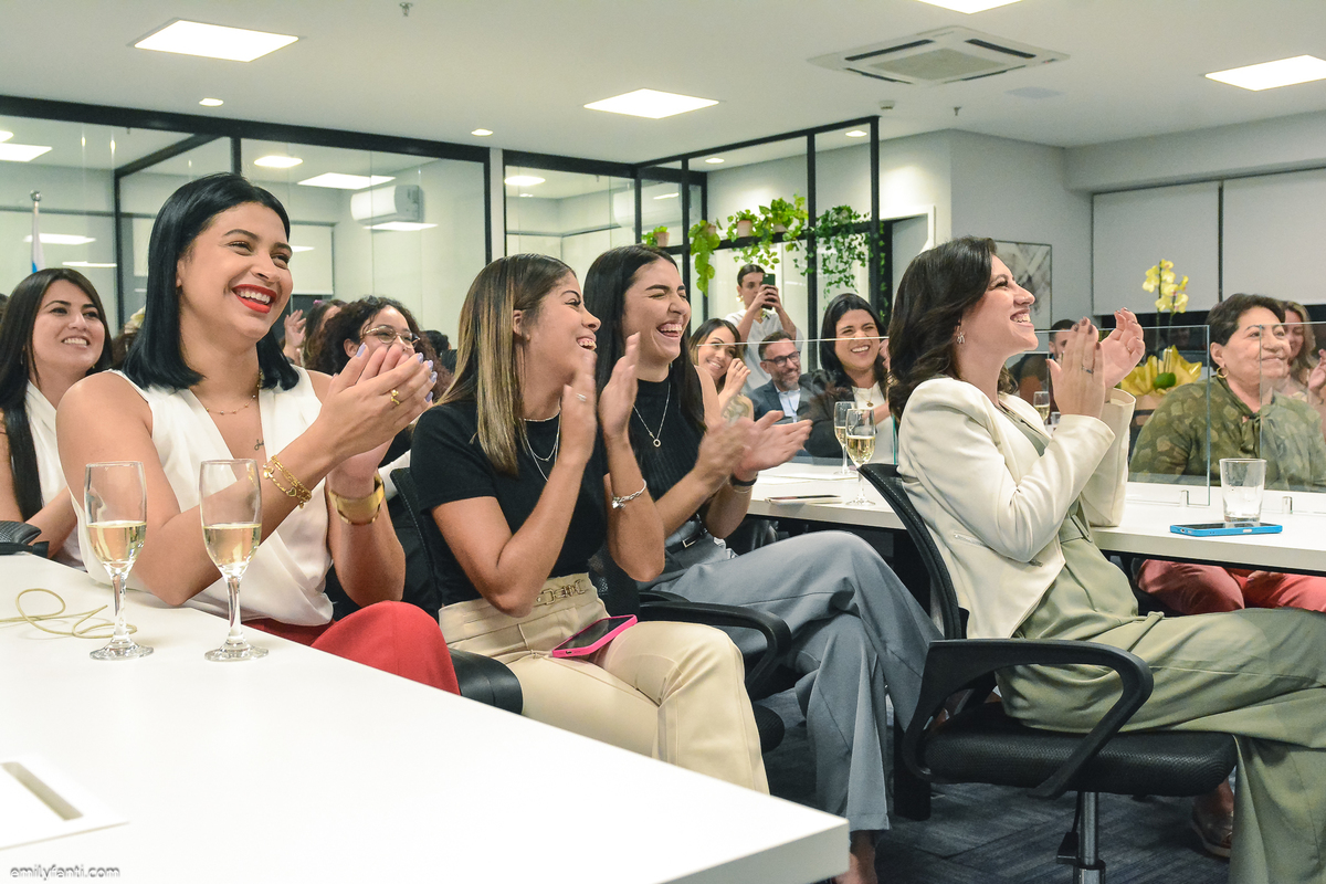 cobertura corporativa, cobertura fotográfica em são paulo, consórcio, emily fanti, fotografia de empresa, fotografia institucional, fotografia no escritório, institucional, retrato corporativo, seguros , escritório ; fotografia corporativa, festa da firma