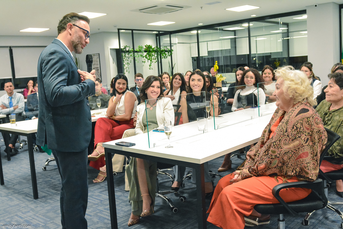 cobertura corporativa, cobertura fotográfica em são paulo, consórcio, emily fanti, fotografia de empresa, fotografia institucional, fotografia no escritório, institucional, retrato corporativo, seguros , escritório ; fotografia corporativa, festa da firma