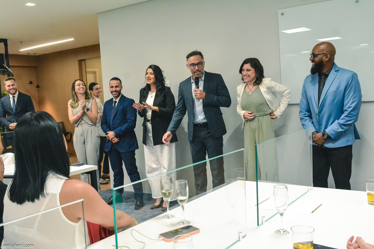 cobertura corporativa, cobertura fotográfica em são paulo, consórcio, emily fanti, fotografia de empresa, fotografia institucional, fotografia no escritório, institucional, retrato corporativo, seguros , escritório ; fotografia corporativa, festa da firma