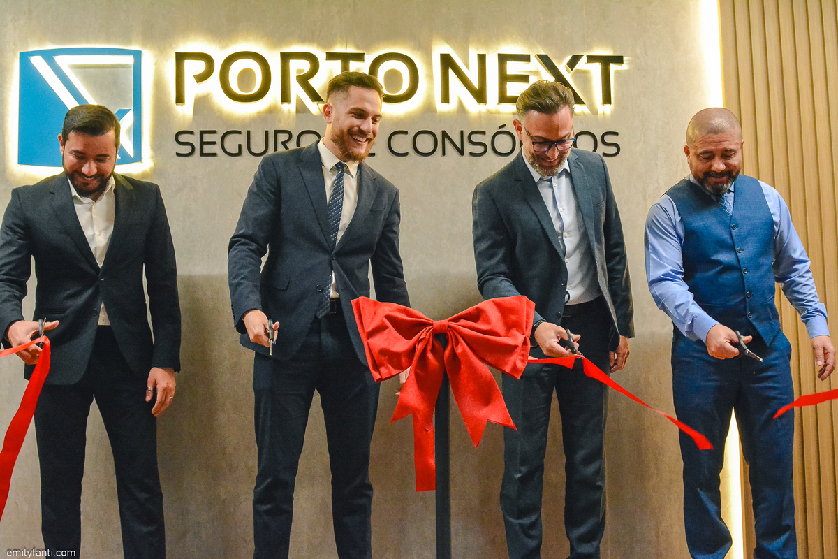 cobertura corporativa, cobertura fotográfica em são paulo, consórcio, emily fanti, fotografia de empresa, fotografia institucional, fotografia no escritório, institucional, retrato corporativo, seguros , escritório ; fotografia corporativa, festa da firma