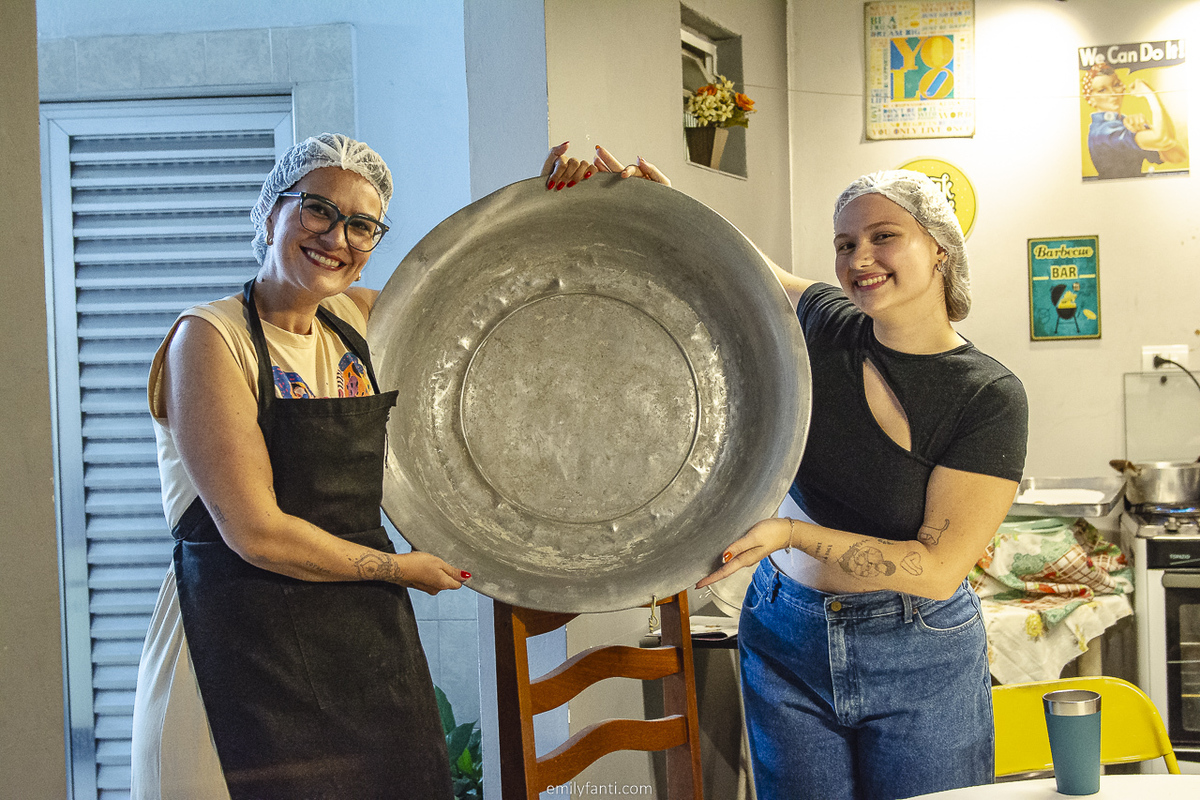 confraternização, culinária, culinária portuguesa, emily fanti, encontro de família, festa, festa de família, filhoses, fotografia de família, fotografia documental, receita de família, registro fotográfico, reunião familiar, tradição