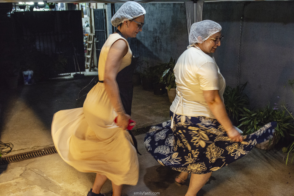 confraternização, culinária, culinária portuguesa, emily fanti, encontro de família, festa, festa de família, filhoses, fotografia de família, fotografia documental, receita de família, registro fotográfico, reunião familiar, tradição