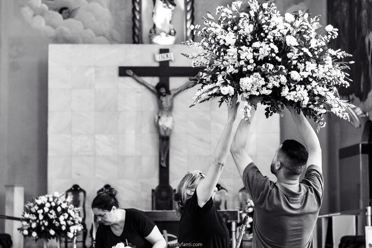 cobertura fotográfica, decor, decoração, decoração de igreja, decoradora, emily fanti, flores, florista, flowers, fotografia de casamento, fotografia de flores, montagem de decoração, noivas, rosas, foto de flores, decoração de casamento, decor casamento