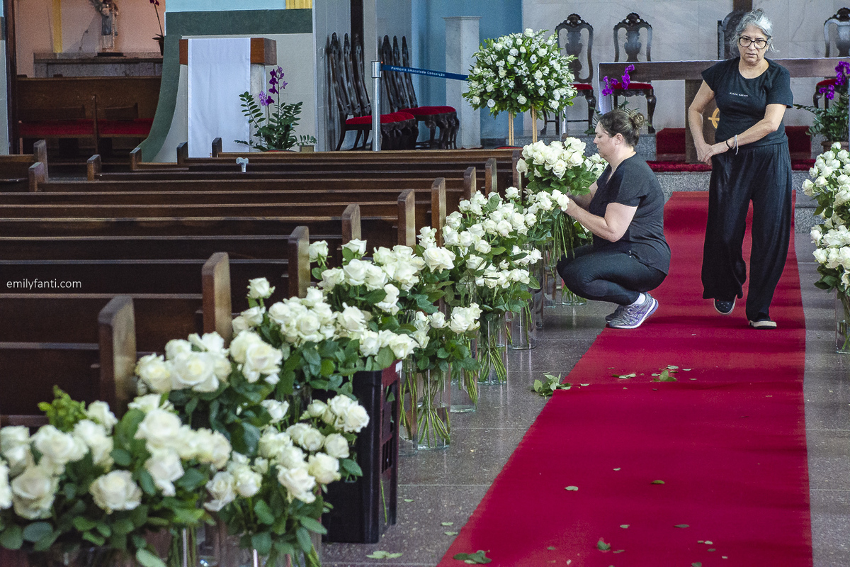 cobertura fotográfica, decor, decoração, decoração de igreja, decoradora, emily fanti, flores, florista, flowers, fotografia de casamento, fotografia de flores, montagem de decoração, noivas, rosas, foto de flores, decoração de casamento, decor casamento