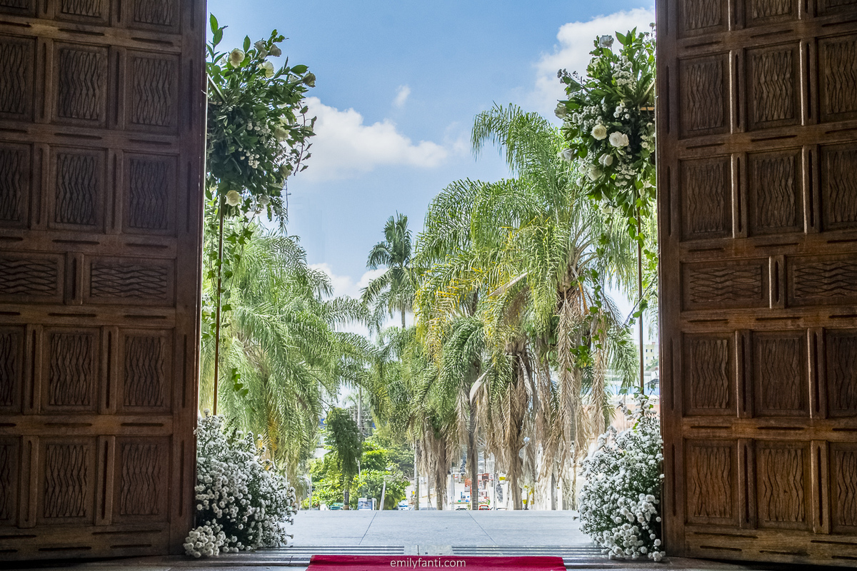 cobertura fotográfica, decor, decoração, decoração de igreja, decoradora, emily fanti, flores, florista, flowers, fotografia de casamento, fotografia de flores, montagem de decoração, noivas, rosas, foto de flores, decoração de casamento, decor casamento