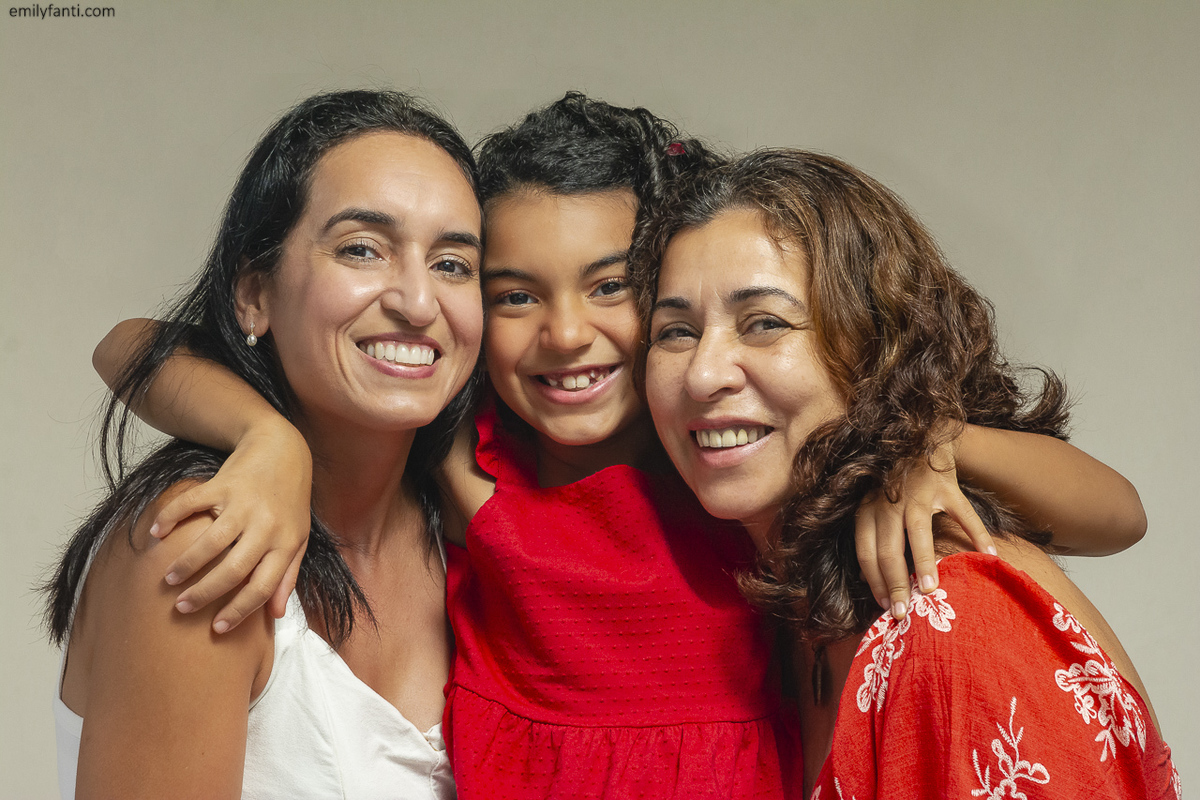 dia das mães, emily fanti, ensaio de família, ensaio feminino, ensaio fotográfico, ensaio fotográfico de família, estúdio fotográfico em sp, família, foto de família, mulheres, maternidade, matriarca, maternar, gerações, amor, amor de mãe, foto de familia