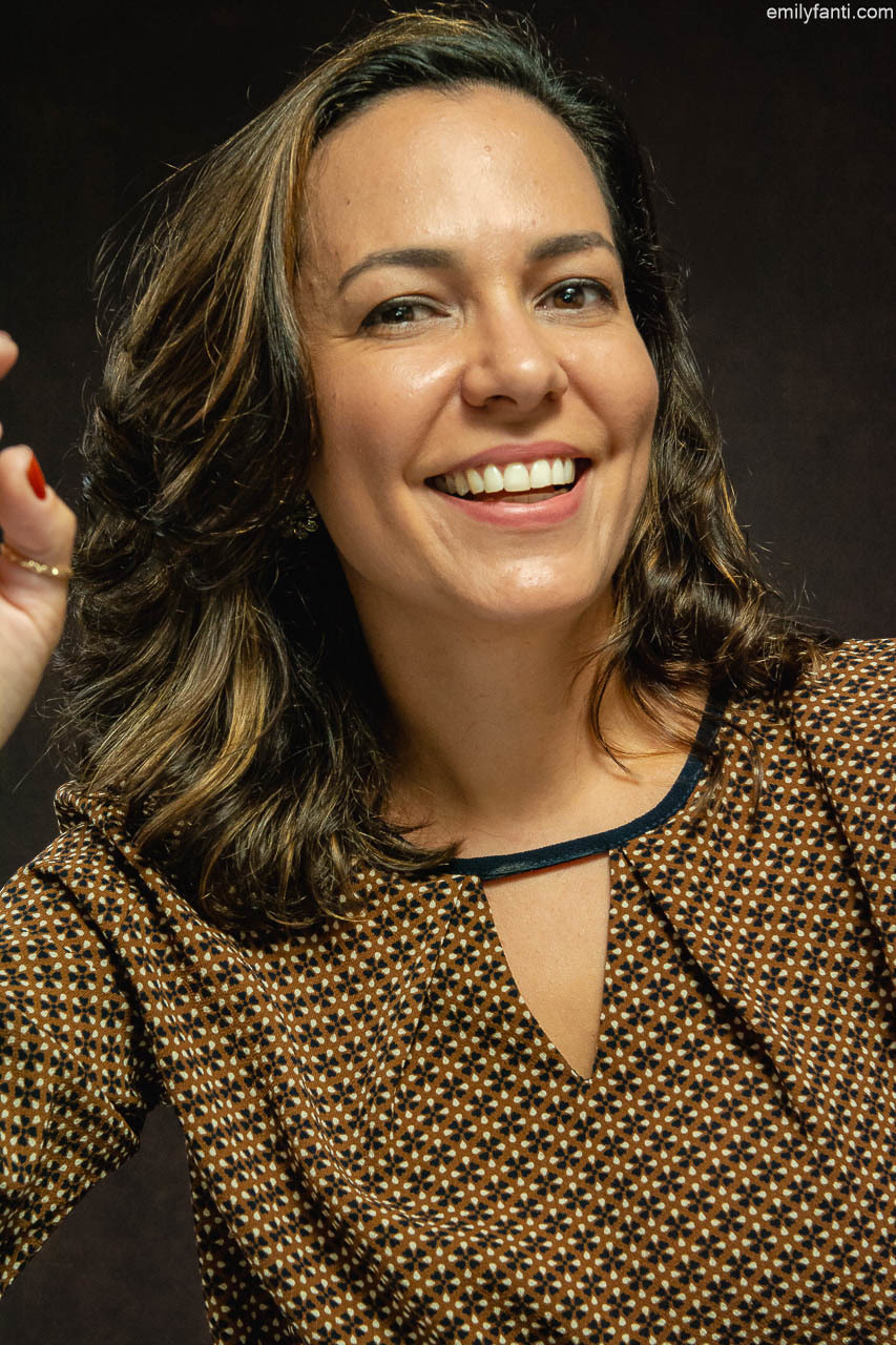 emily fanti, ensaio fotográfico, ensaio profissional em são paulo, estudio fotográfico em sp, foto de perfil, foto para linkedin, fotografia de estudio, fotografia feminina, fotografia profissional, arquitetura, retrato de arquiteto, foto de arquiteta