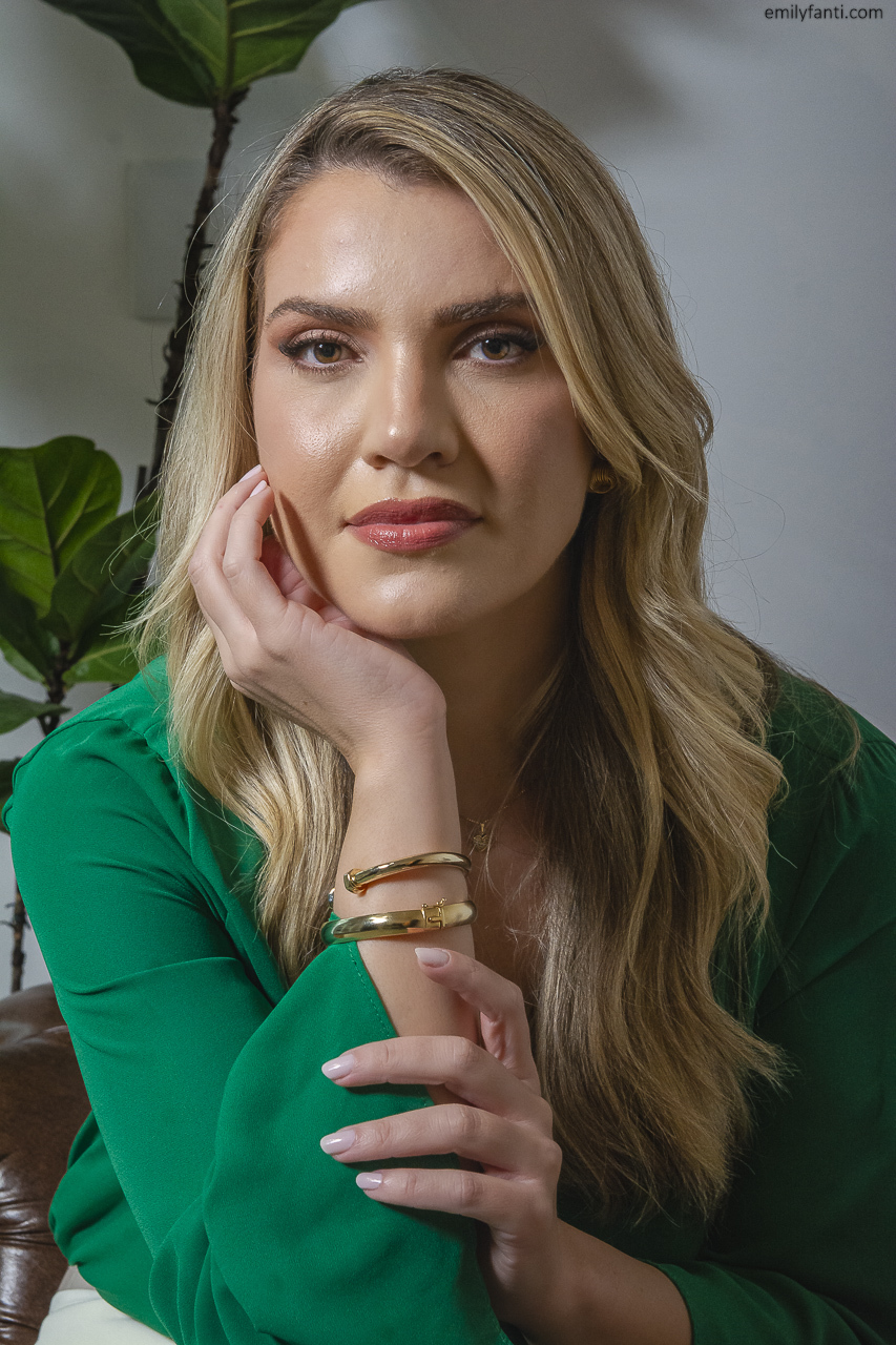 business, consultório médico, emily fanti, ensaio de médico, ensaio profissional, foto de consultório médico, foto de médico, foto profissional em são paulo, fotografia para profissionais da saúde, ginecologista, linkedin, médico, retrato de medico