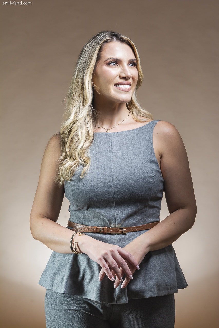 business, consultório médico, emily fanti, ensaio de médico, ensaio profissional, foto de consultório médico, foto de médico, foto profissional em são paulo, fotografia para profissionais da saúde, ginecologista, linkedin, médico, retrato de medico