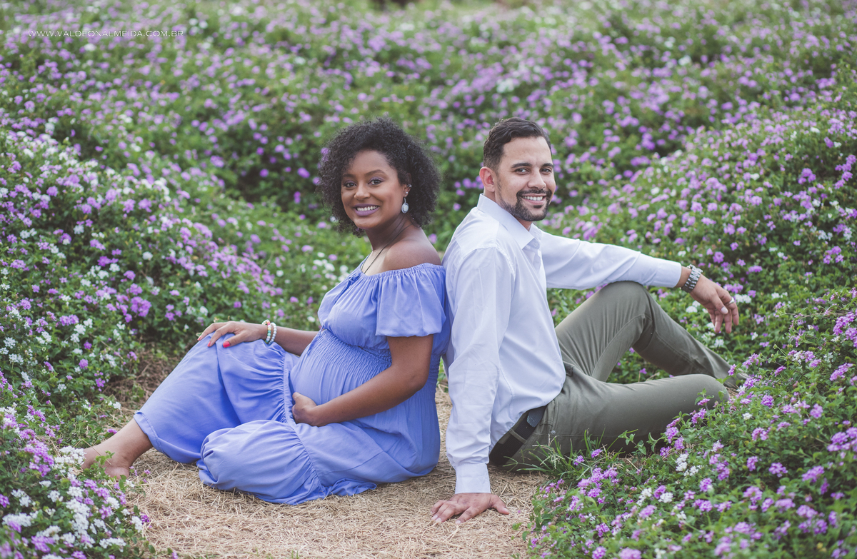 Ensaio de gestante ao ar livre em Holambra