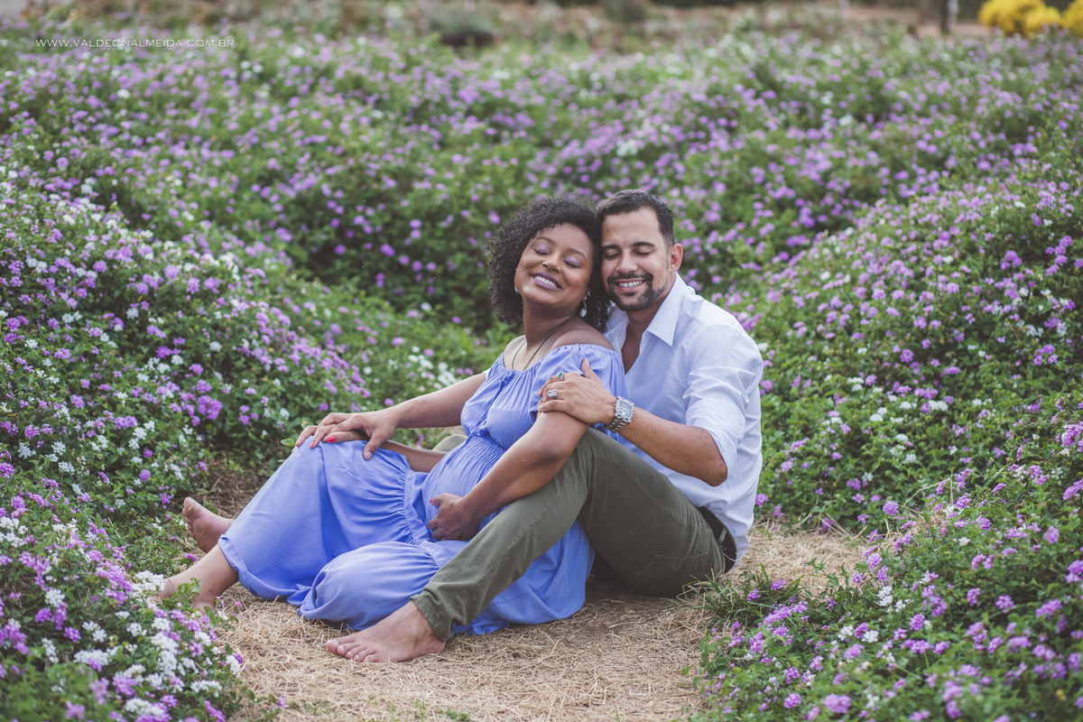 Ensaio de gestante ao ar livre em Holambra