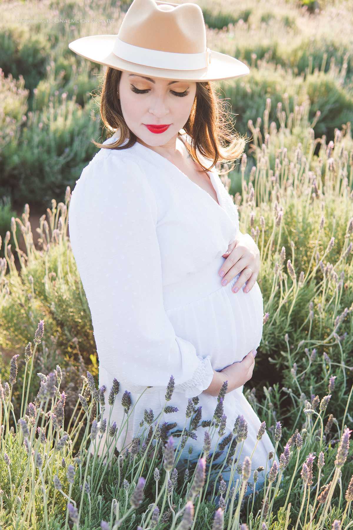 Ensaio de gestante em Holambra no parque de flores Macena Flores