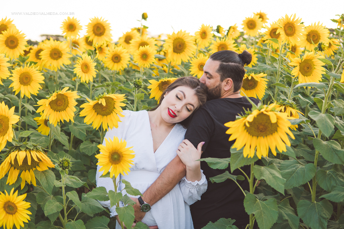 Ensaio de gestante em Holambra no parque de flores Macena Flores