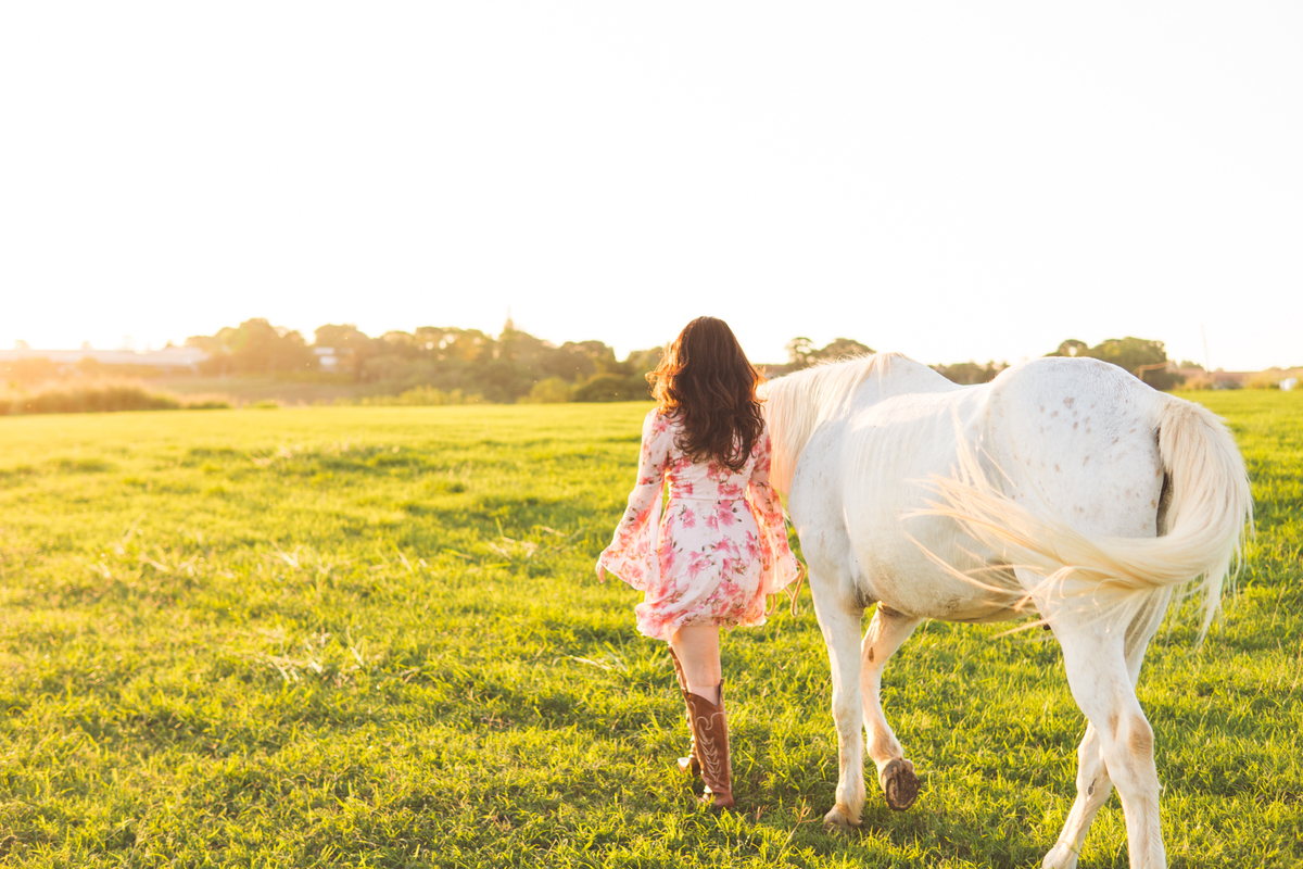 Ensaio fotográfico feminino em Holambra no Sitio Essência e no Macena Flores - Cristiny