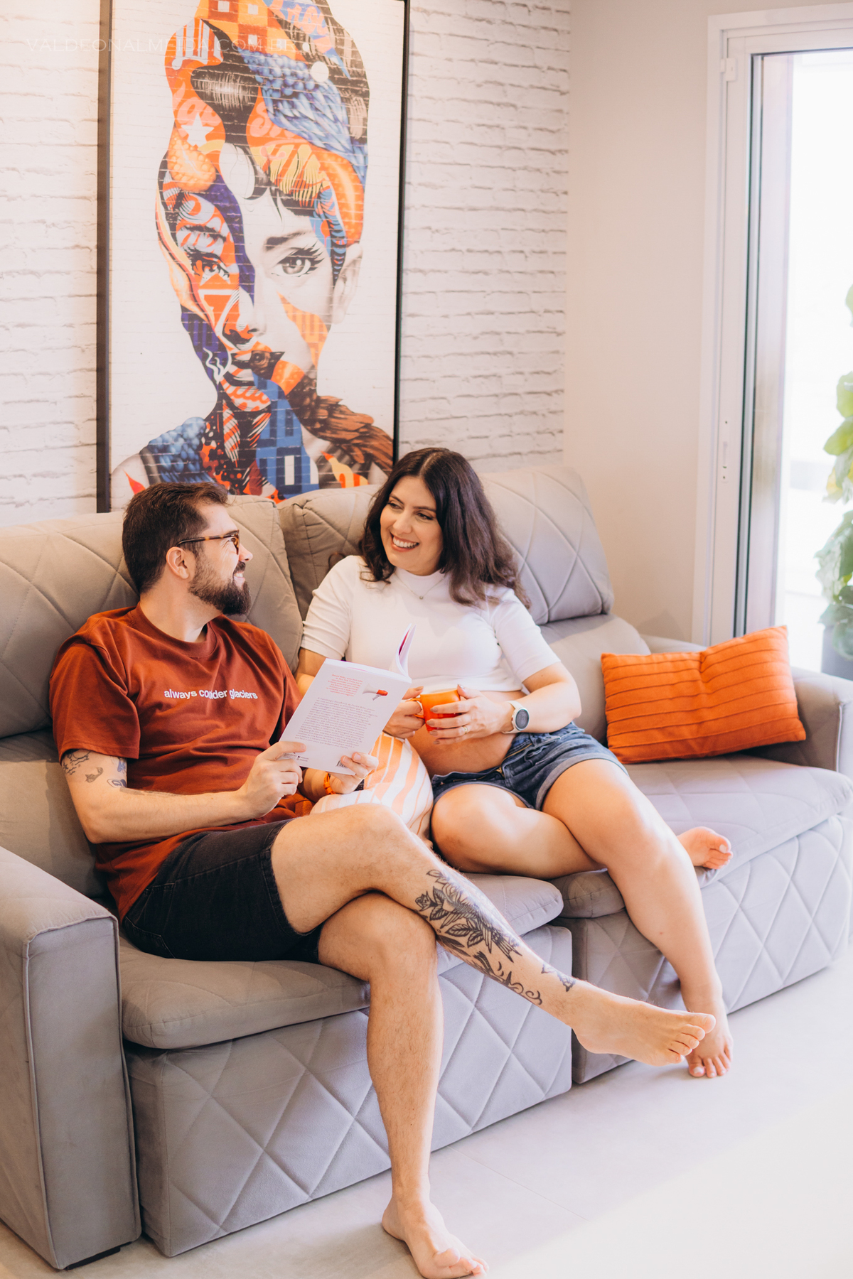 Ensaio de gestante e de família em casa e ao ar livre no parque dos lagos em Jaguariuna 