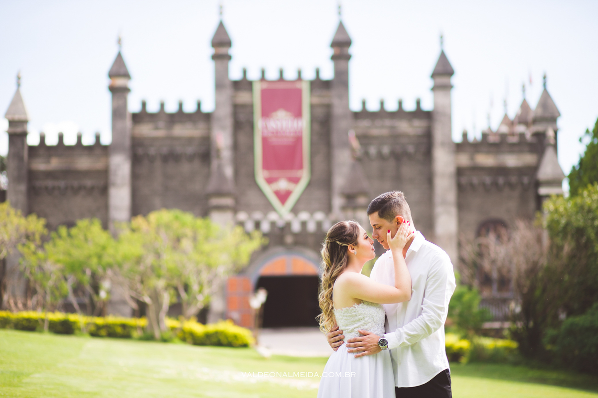 Pre Wedding Gabriela e Rodrigo no Castelo Dos Vinhais em Vinhedo